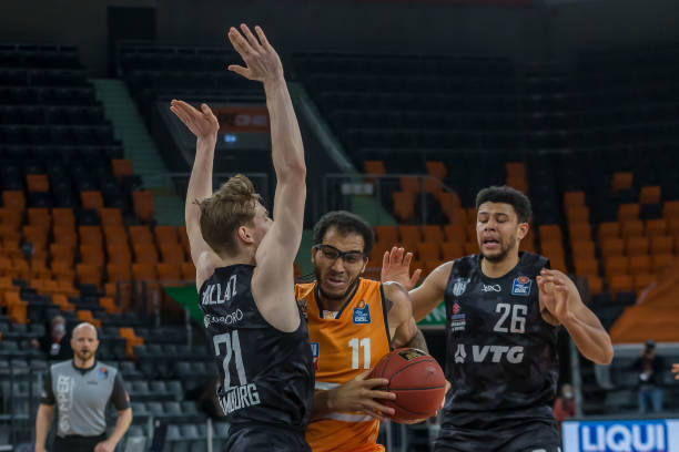 在关键分上 在关键分上