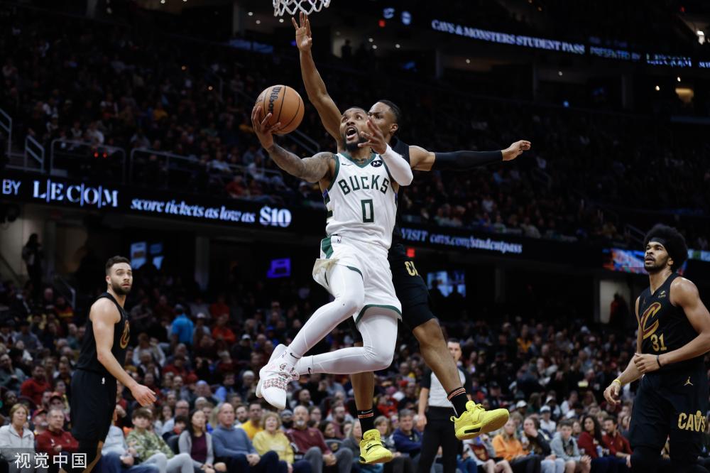 10个篮板 10个篮板