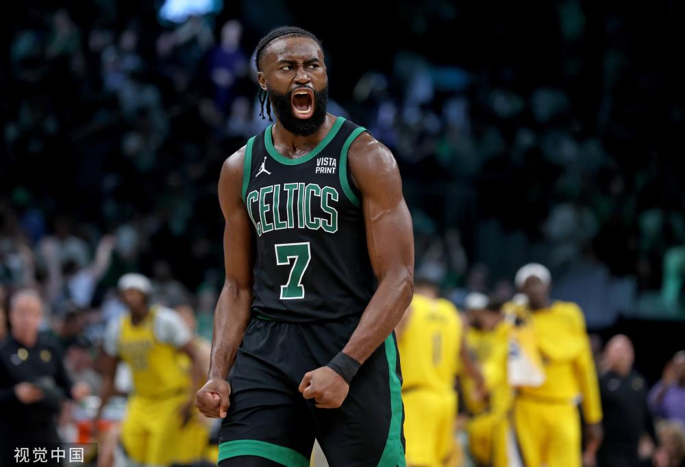 们在场上充 们在场上充