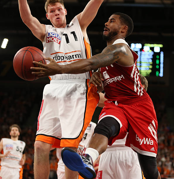 过年均25 过年均25